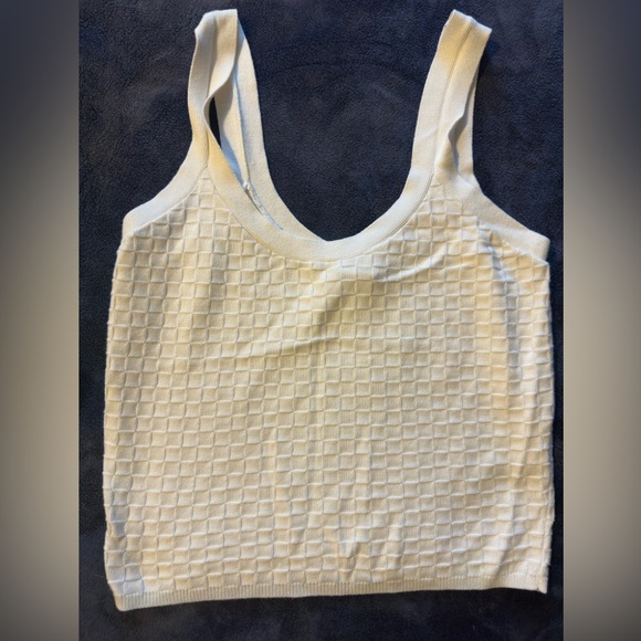 Abercrombie & Fitch Woven Style Cropped Tank - Picture 3 of 4